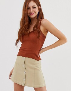 Коричневый топ с оборкой Stradivarius