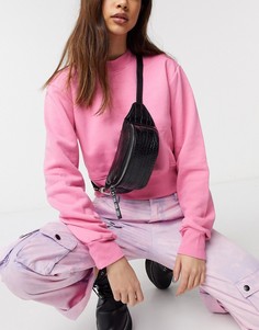 Черная сумка-кошелек на пояс с эффектом крокодиловой кожи Bershka-Черный