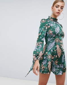 Зеленое короткое приталенное платье с высоким воротом и принтом пейсли Missguided-Черный