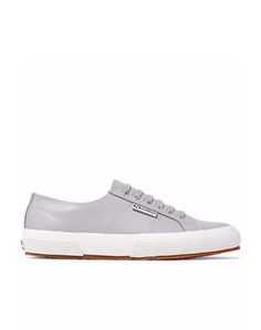 Низкие кеды и кроссовки Superga