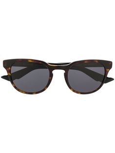 Dior Eyewear солнцезащитные очки в оправе кошачий глаз