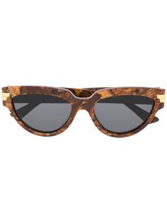 Bottega Veneta Eyewear солнцезащитные очки в оправе кошачий глаз