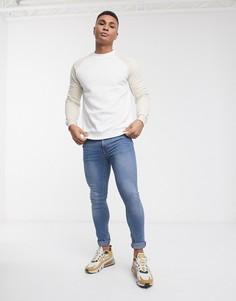 Белый свитшот с бежевыми рукавами реглан ASOS DESIGN