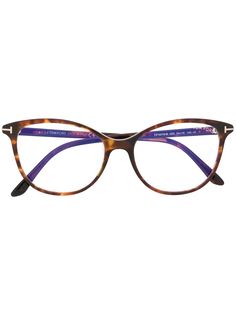 Tom Ford Eyewear очки TF5576-B в оправе черепаховой расцветки