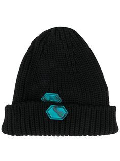Off-White шапка бини в рубчик с нашивкой-логотипом
