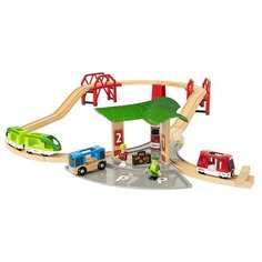 Brio Стартовый набор "Железная дорога с автовокзалом и мостами", 33627