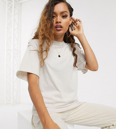 Светло-бежевая футболка oversized с открытыми швами ASOS DESIGN Petite-Бежевый