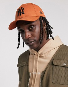 Коричневая кепка с логотипом команды NY Yankees от New Era MLB 39Thirty-Коричневый