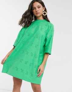 Зеленое платье-футболка в стиле oversized с вышивкой ришелье ASOS DESIGN-Синий