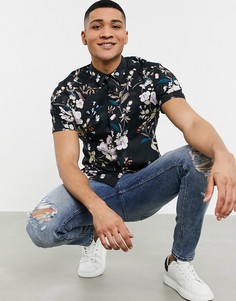 Черная приталенная рубашка с цветочным принтом ASOS DESIGN-Кремовый