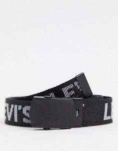 Черный ремень с логотипом Levis Levis®