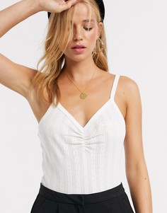 Белый топ с v-образным вырезом Pieces