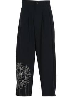 Yohji Yamamoto брюки Tuck с вышивкой Sun