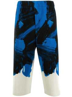 Homme Plissé Issey Miyake плиссированные брюки с графичным принтом
