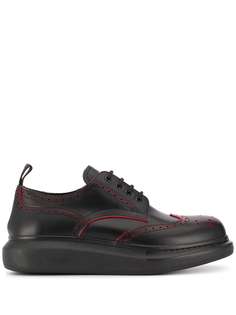 Alexander McQueen туфли Hybrid с брогированием
