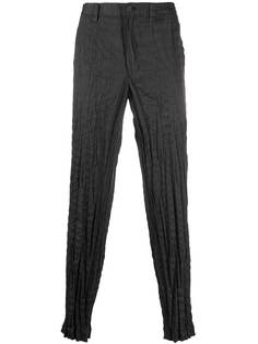 Issey Miyake Men брюки с жатым эффектом