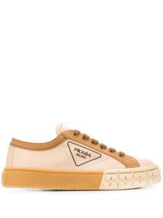 Prada кроссовки Basketball с логотипом