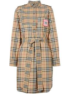 Burberry платье-рубашка в клетку с аппликацией-логотипом