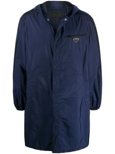 Prada пальто с капюшоном и логотипом