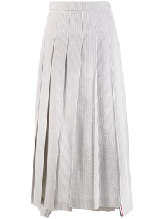 Thom Browne плиссированная длинная юбка из сирсакера