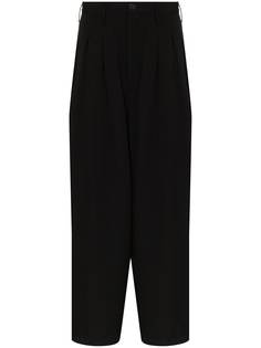 Yohji Yamamoto укороченные брюки со складками
