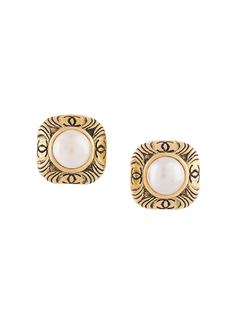 Chanel Pre-Owned серьги 1990-х годов с искусственным жемчугом и логотипом CC
