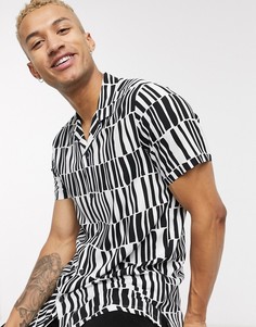 Рубашка классического кроя с отложным воротником и абстрактным принтом ASOS DESIGN-Белый