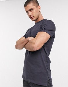 Черная удлиненная футболка с боковыми разрезами ASOS DESIGN-Серый