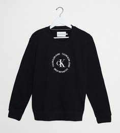 Черный свободный свитшот с круглым вырезом и логотипом Calvin Klein Jeans Plus