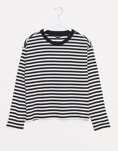 Черный трикотажный лонгслив в полоску Monki