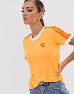 Желтая футболка с полосками adidas Originals-Желтый