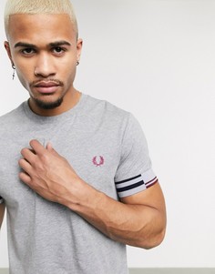 Серая футболка с манжетами Fred Perry-Серый