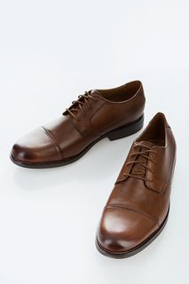 Коричневые туфли из натуральной кожи Clarks