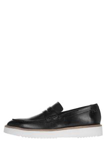 Черные кожаные лоферы на объемной подошве Clarks