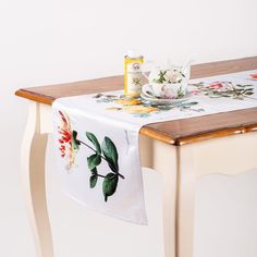 Дорожка на стол "Цветы на белом" 44х210 см Myatashop