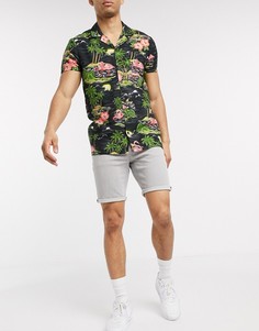 Серые джинсовые шорты скинни ASOS DESIGN-Серый