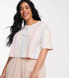 Короткая футболка в полоску с логотипом Nike Plus-Мульти