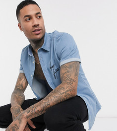 Приталенная эластичная джинсовая рубашка с логотипом на груди ASOS DESIGN Tall-Синий