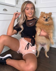 Черный сетчатый кроп-топ с завязкой спереди Nike