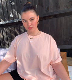 Светло-розовая футболка с маленьким логотипом-галочкой Nike Plus-Розовый