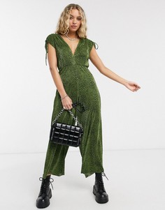 Темно-зеленый комбинезон с абстрактным принтом Bershka