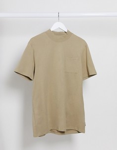 Светло-бежевая футболка с высоким воротом и карманом Only & Sons-Светло-бежевый