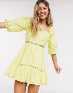 Желтое короткое платье мини с вышивкой ришелье и квадратным вырезом ASOS DESIGN-Желтый