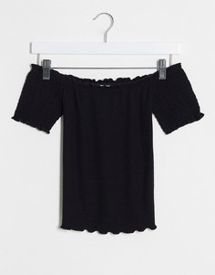 Черный топ с открытыми плечами Stradivarius