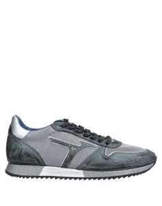 Низкие кеды и кроссовки Mizuno