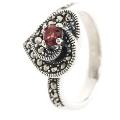 МАРКАЗИТ Кольцо с гранатами и