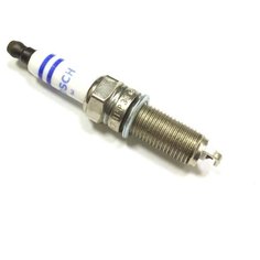 Свеча зажигания Bosch YR7MPP33 (0 242 135 509) 1 шт.