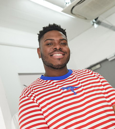 Свободная футболка из органического хлопка с вышитым динозавром ASOS DESIGN Plus-Красный