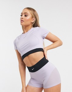 Фиолетовый кроп-топ Nike Pro Training aeroadapt