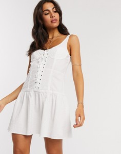 Белый сарафан с кружевными вставками и шнуровкой ASOS DESIGN